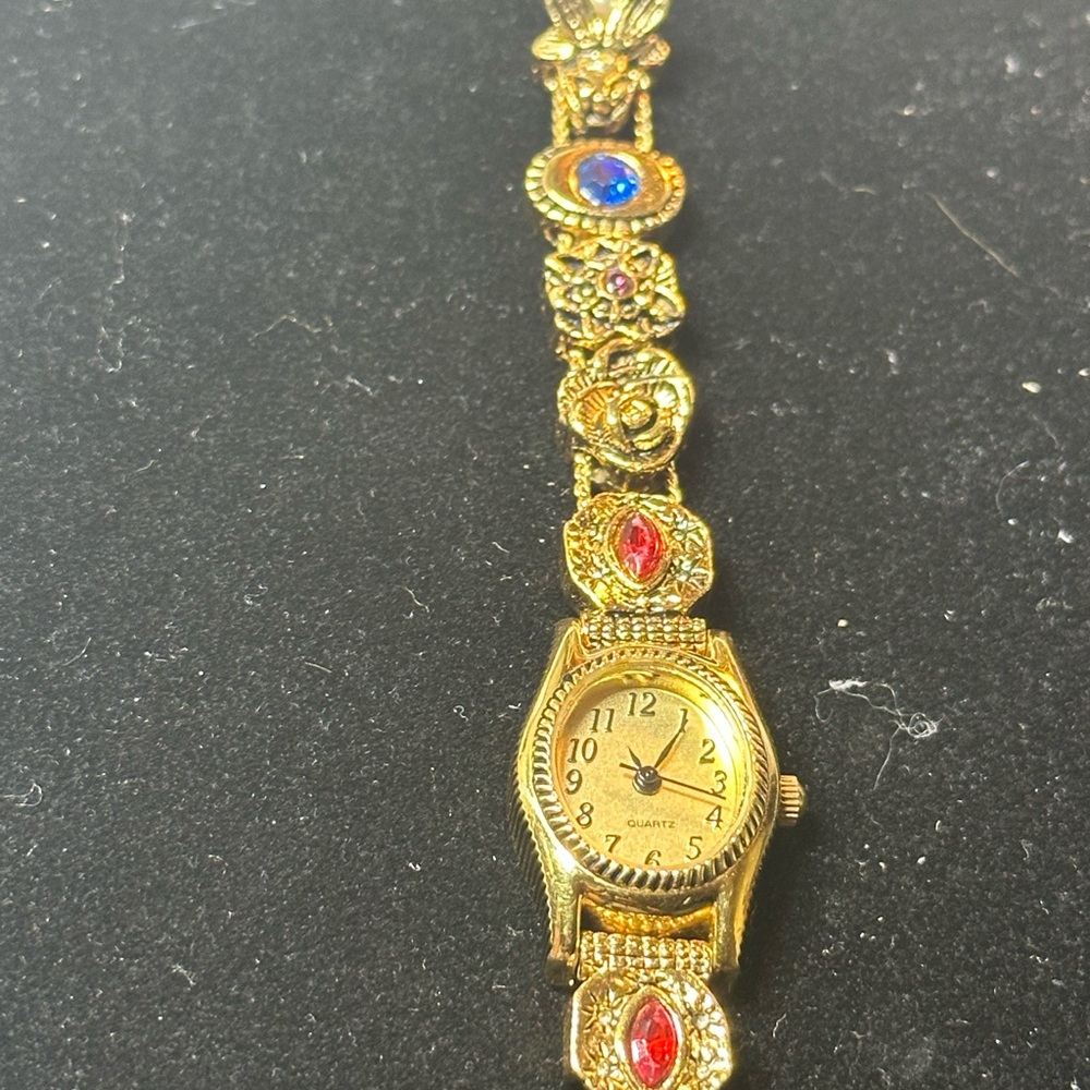 Avon vintage GRUNGE QUARTZ WATCH SLIDE CHARM BRACELET GOLD TONE- collectables - Picture 11 of 17